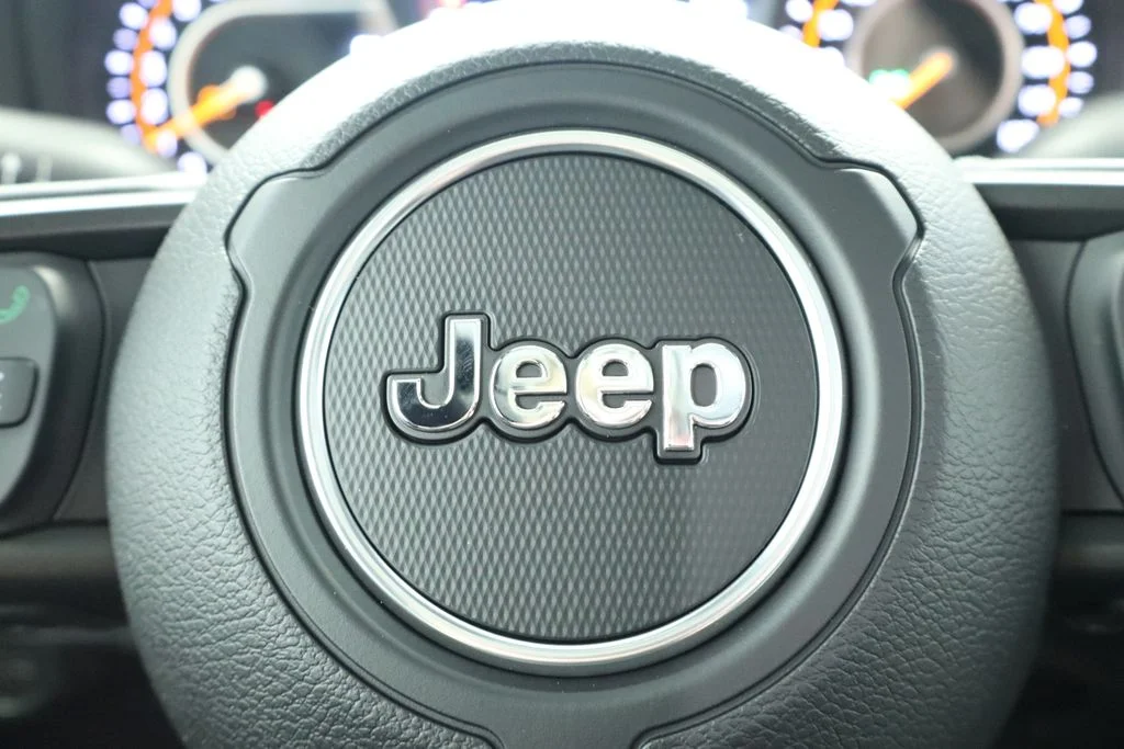 New 2026 Black Clearcoat Jeep Mojave image 44