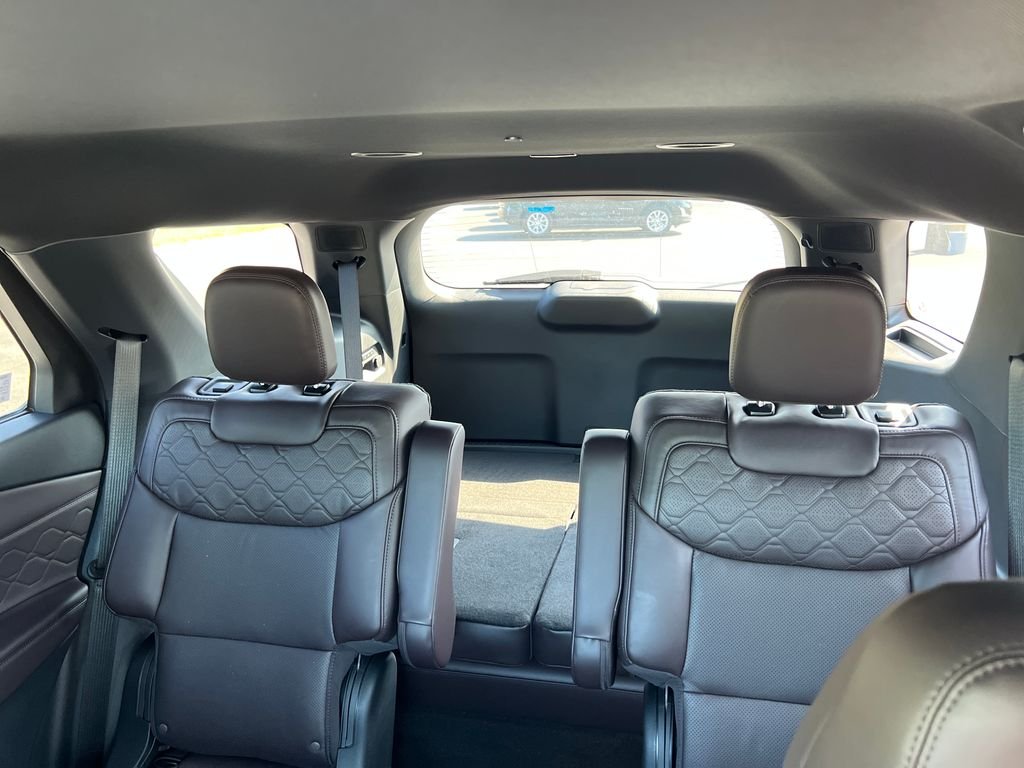 New 2026 White Ford Platinum image 21
