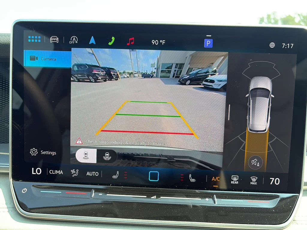 2025 Volkswagen Tiguan SE - Photo 20