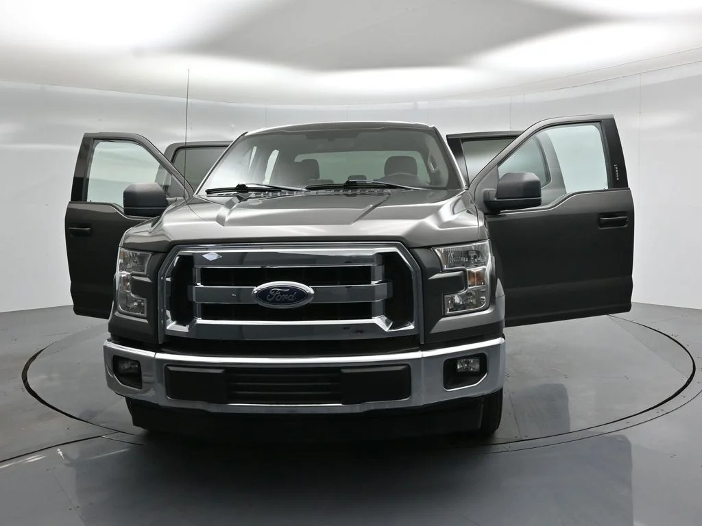 Used 2017 Gray Ford XLT image 24