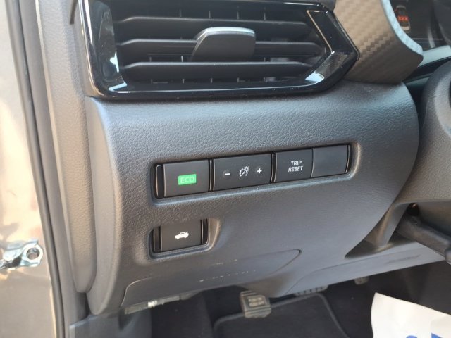 Used 2025 Gray Nissan SV image 17