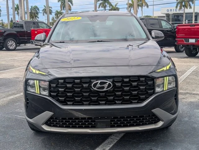 Used 2022 Hyundai Santa Fe SE with VIN 5NMS14AJ3NH372931 for sale in Fort Lauderdale, FL
