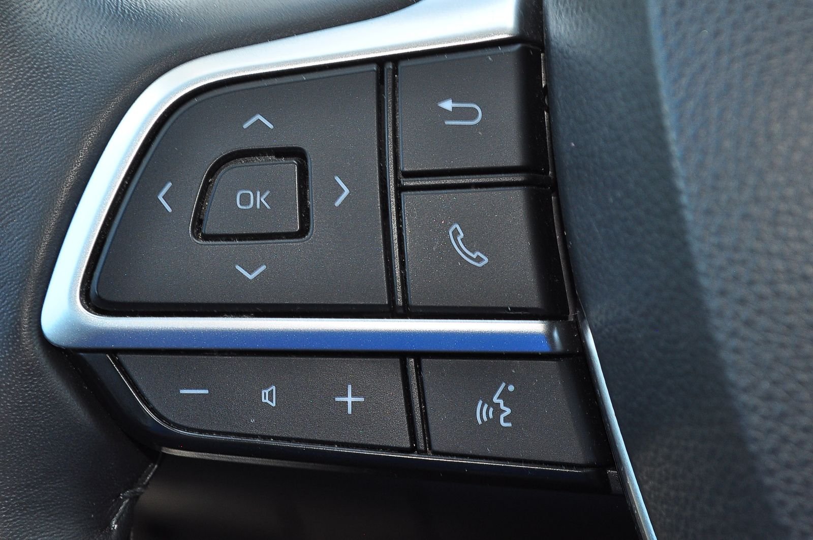Used 2023 Gray Toyota XLE image 31