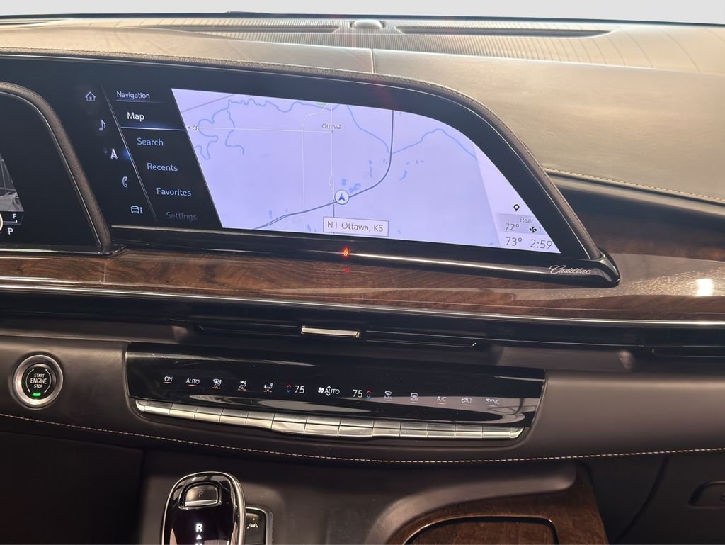 Used 2022 White Cadillac Sport Platinum image 16