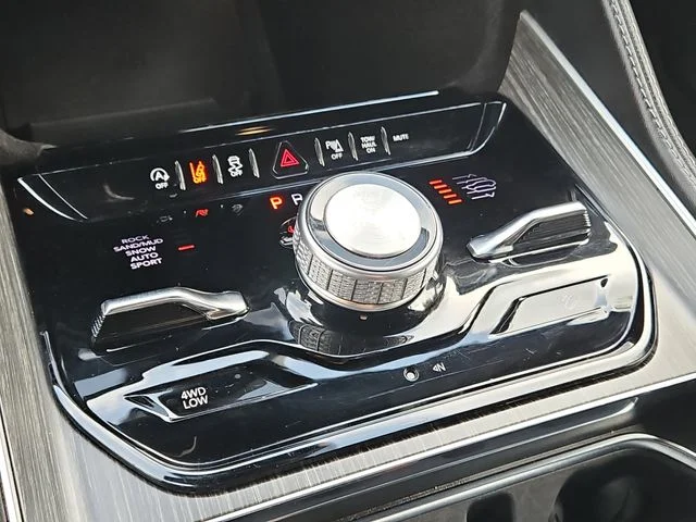 Used 2023 Silver Jeep Series III image 30