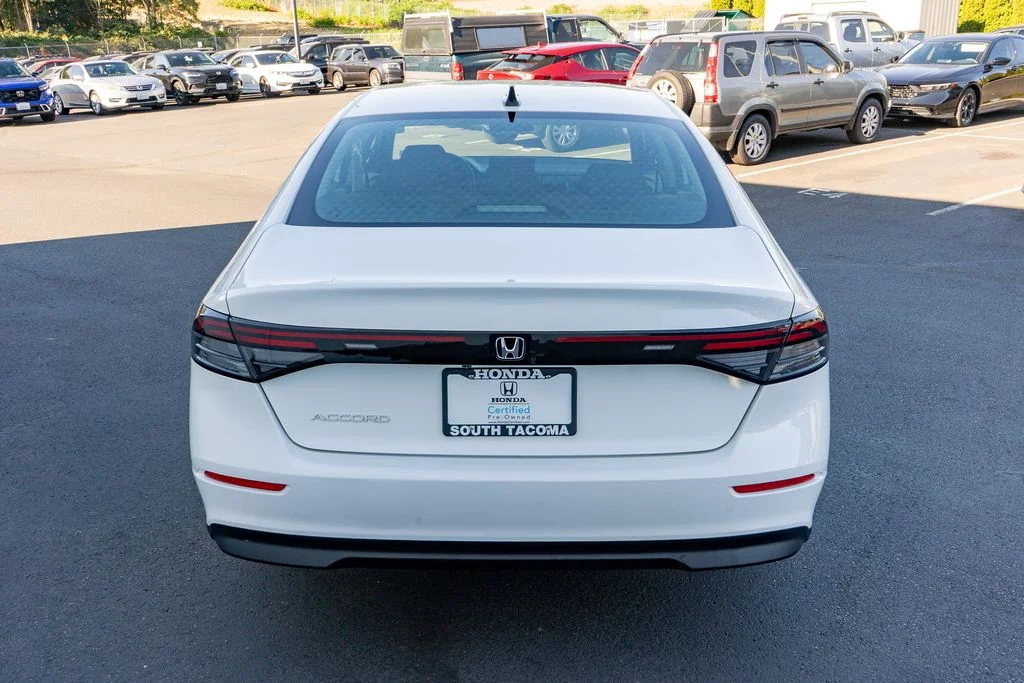 Certified Used 2025 Platinum White Pearl Honda 1.5T SE image 12