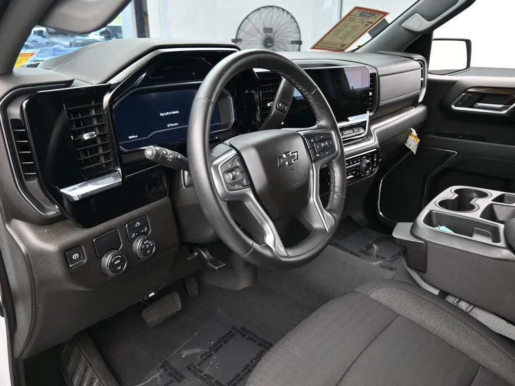 Used 2023 Summit White Chevrolet RST image 10