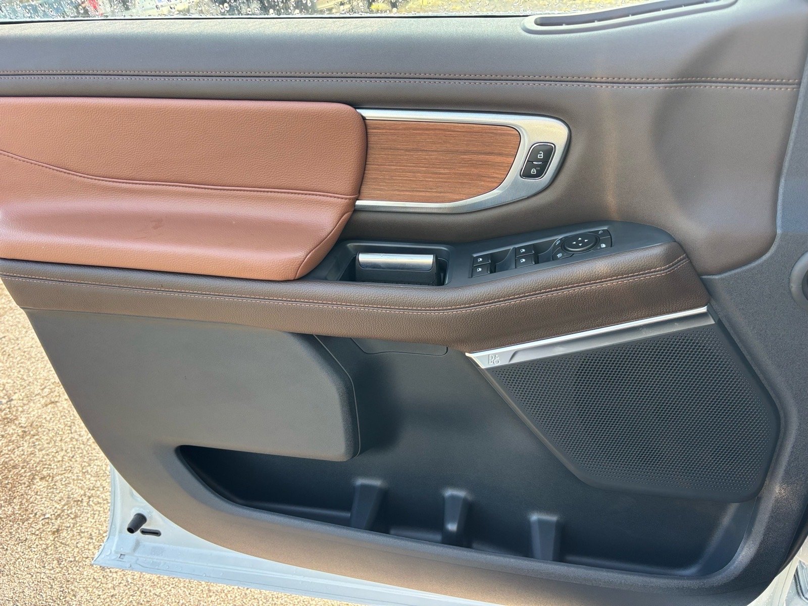 New 2027 Star White Metallic Tri-Coat Ford King Ranch® image 7