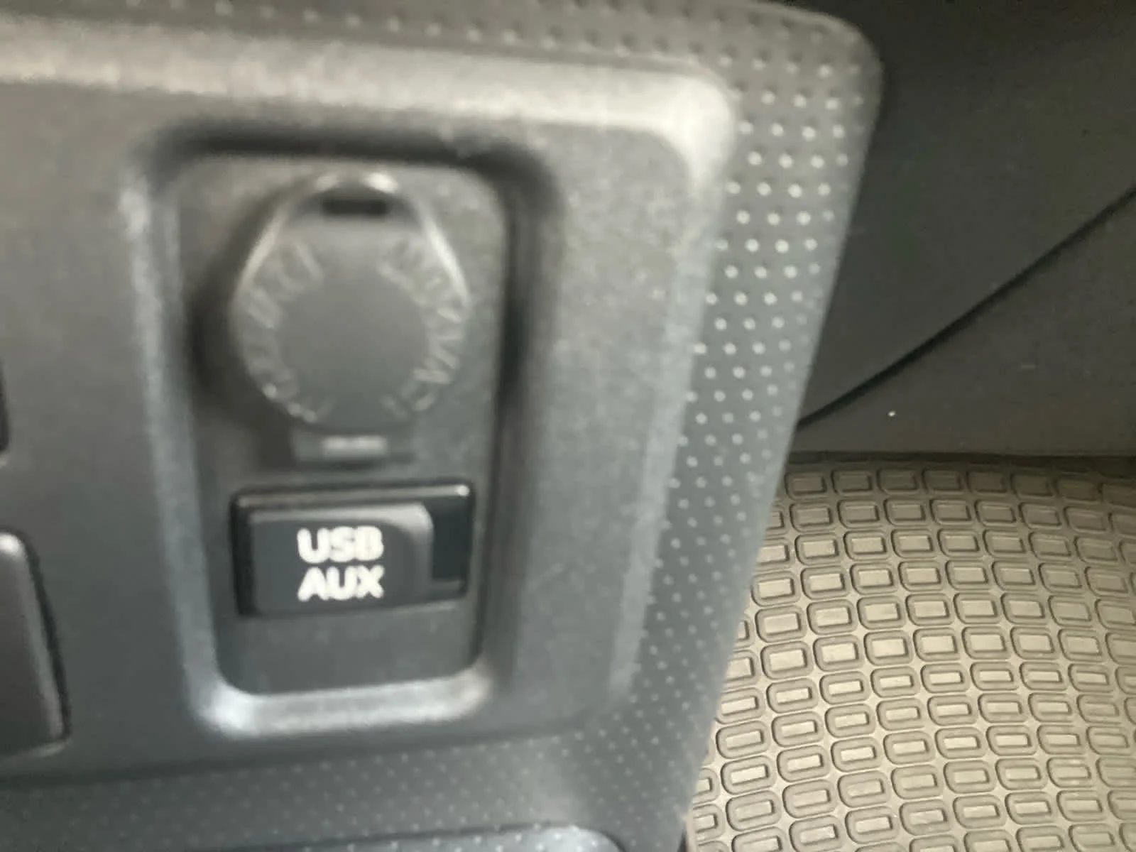 Used 2014 Quicksand Toyota  image 23