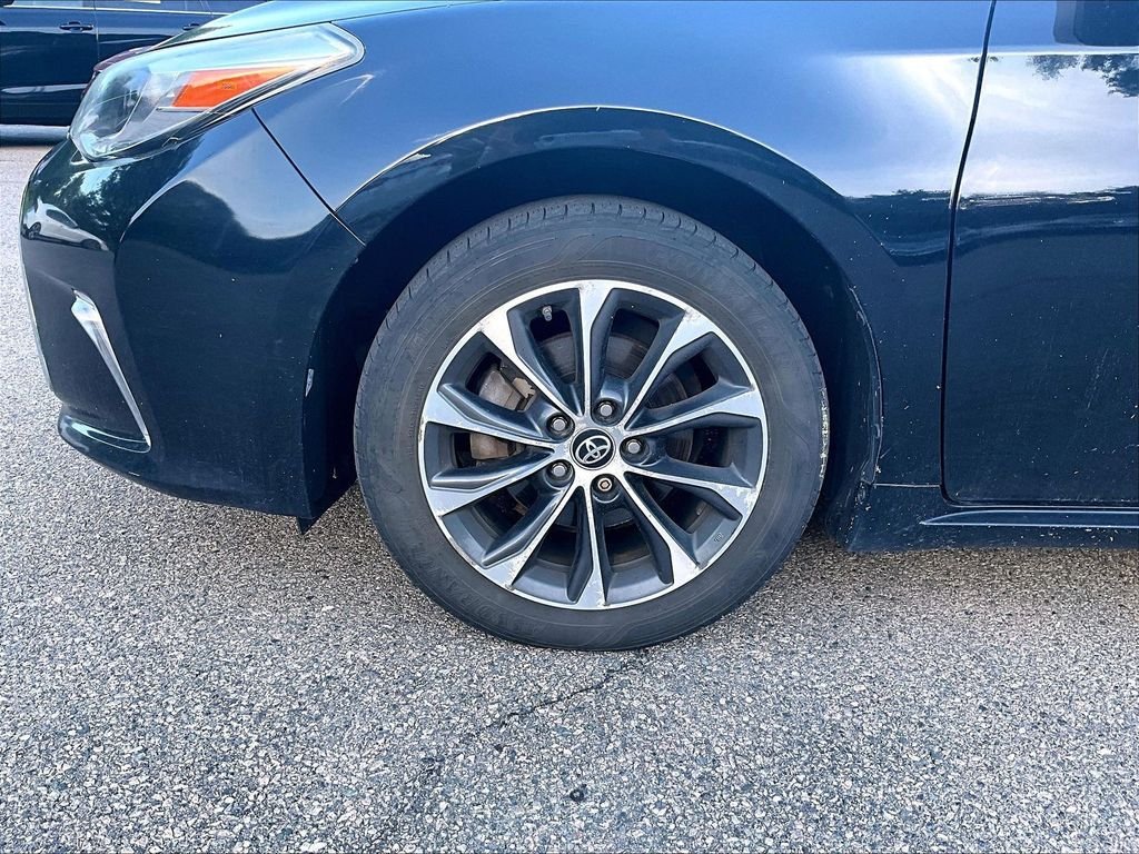 Used 2017 Black Toyota XLE image 7