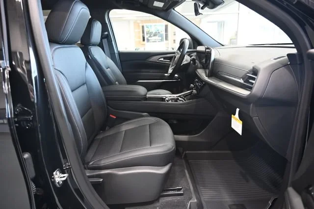 New 2026 Mosaic Black Metallic Chevrolet LT image 11