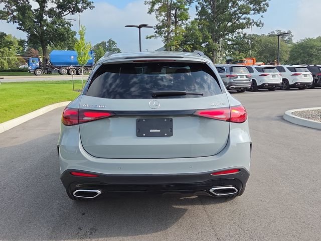 New 2027 MANUFAKTUR Alpine Grey Mercedes-Benz GLC300 image 4