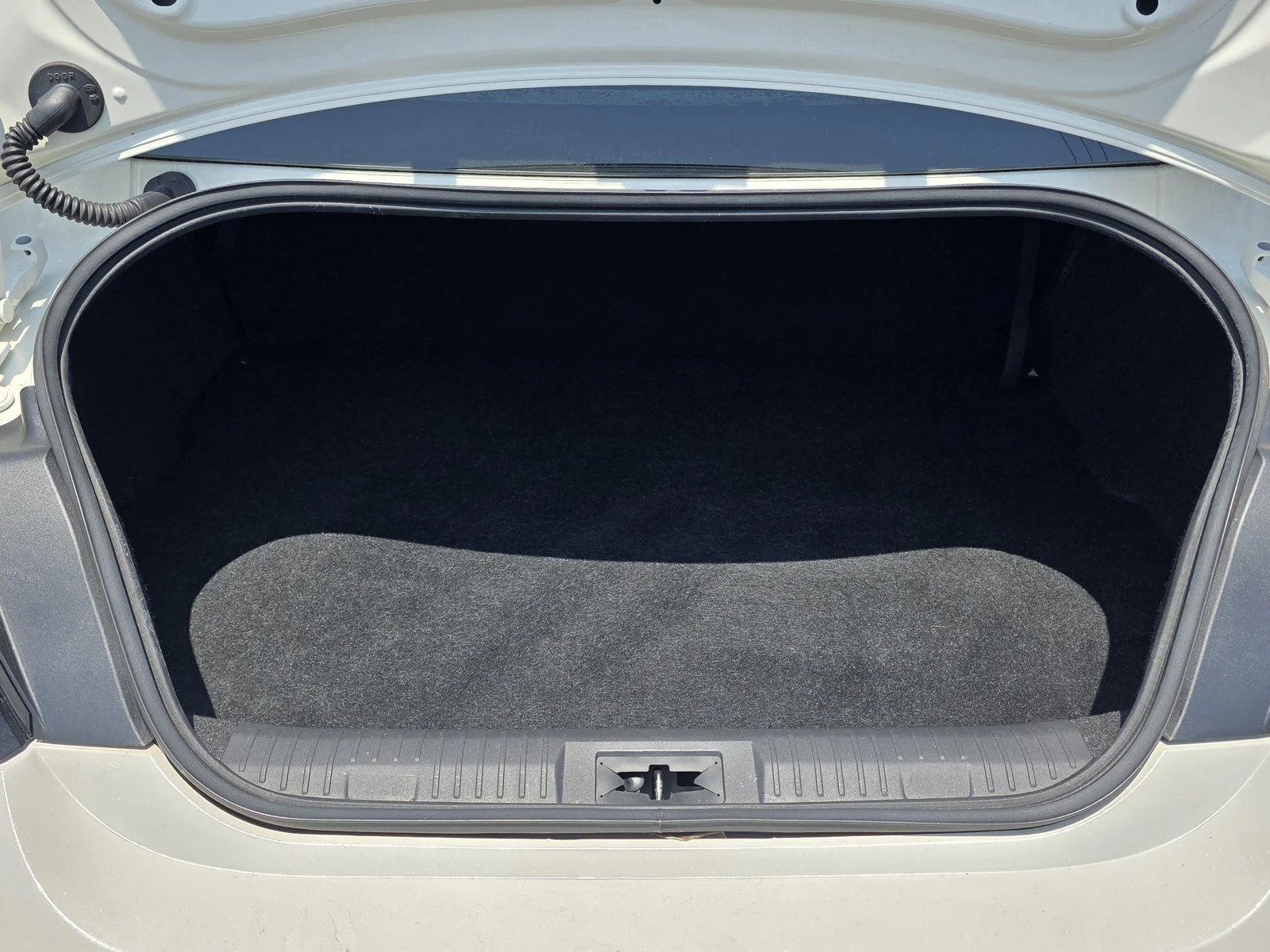 Used 2023 Crystal White Pearl Subaru Limited image 27