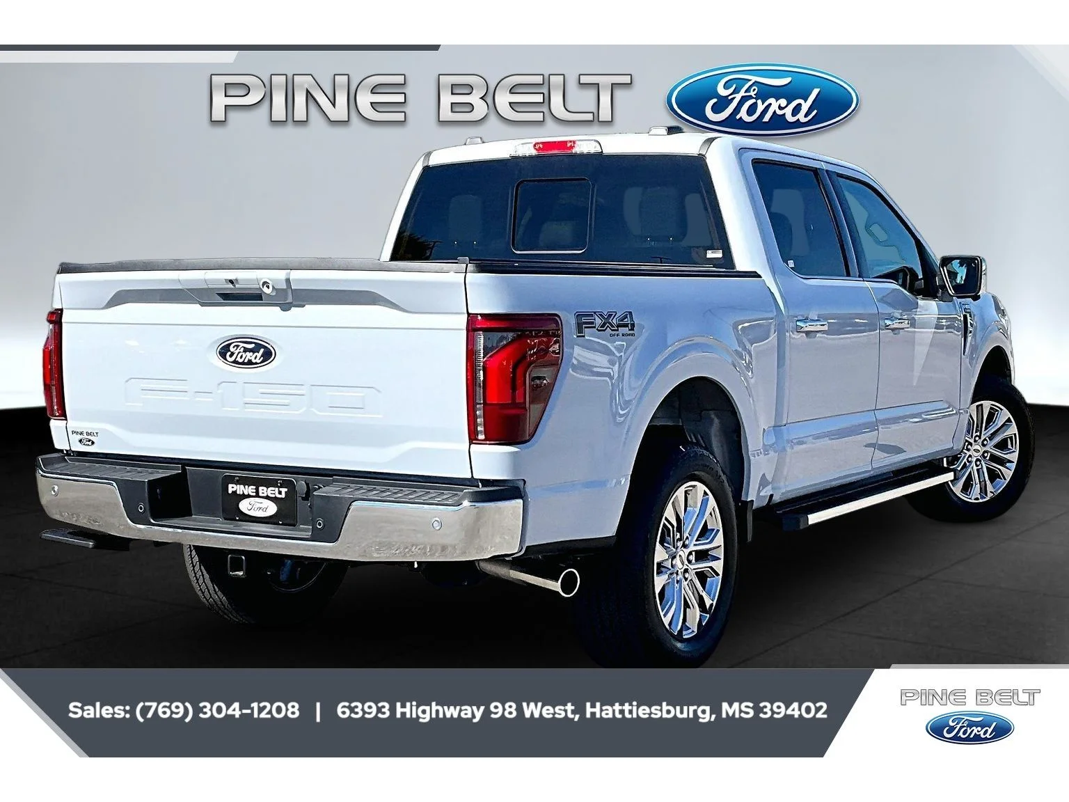 Used 2025 Space White Metallic Ford LARIAT image 11