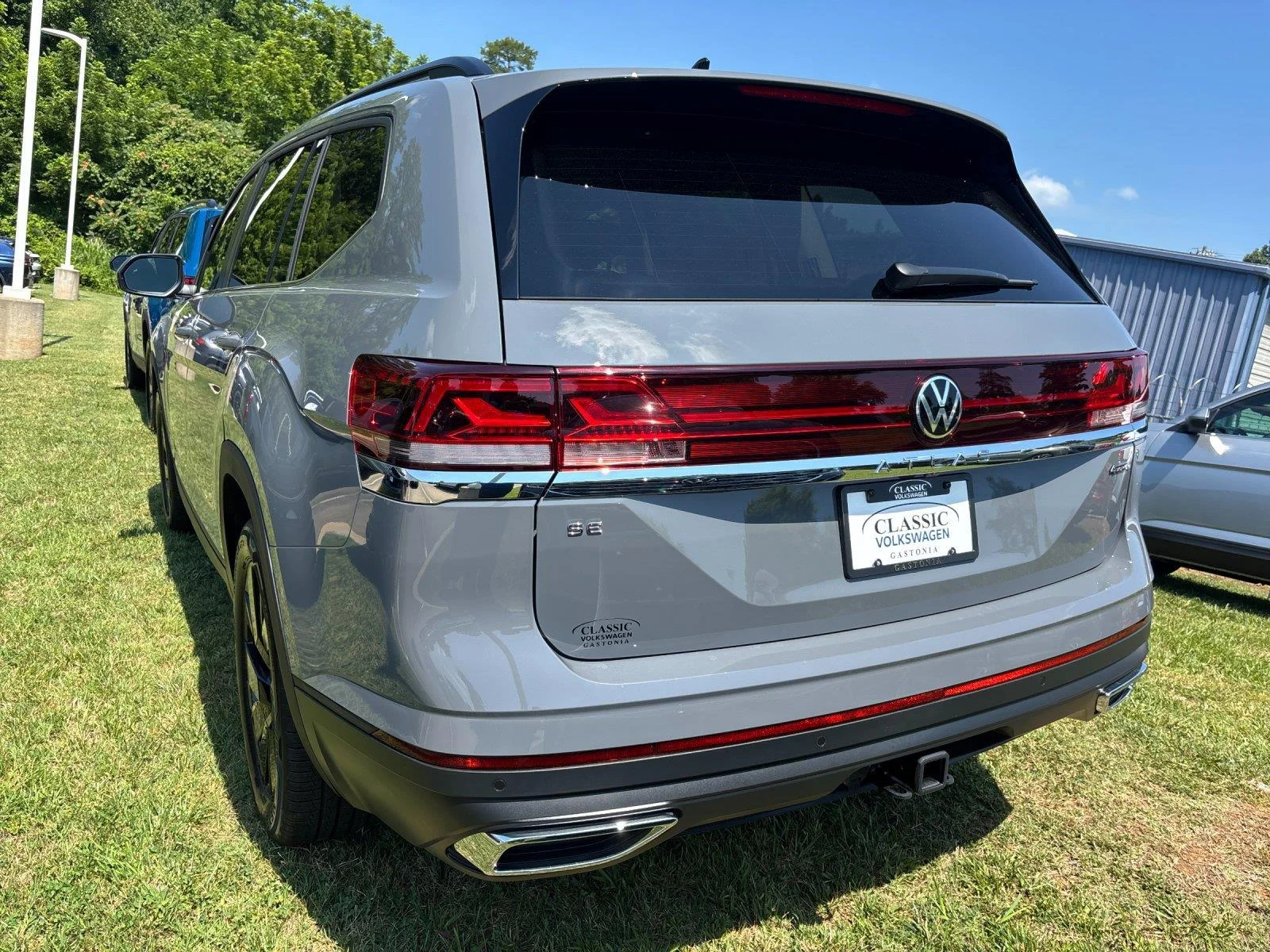 New 2026 Pure Gray Volkswagen 2.0T SE w/Technology image 4