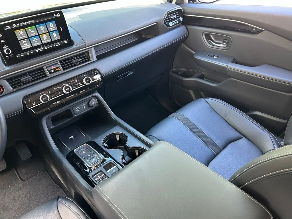 Used 2024  Honda EX-L image 11