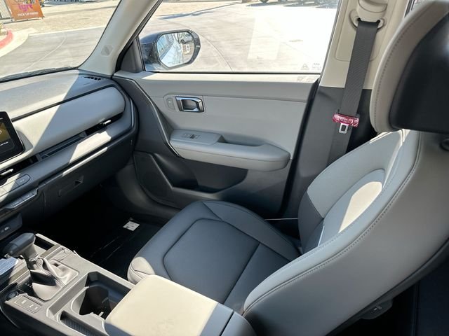 New 2027 Pale Gray Kia EX image 25