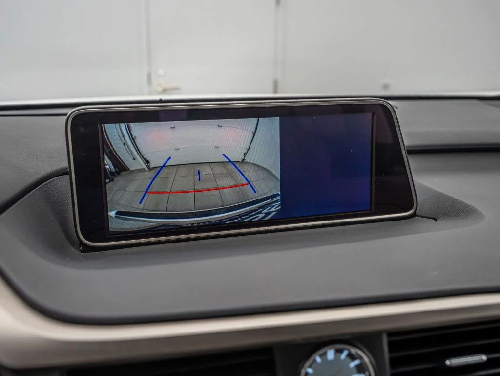 Used 2019 Eminent White Pearl Lexus 350L image 35