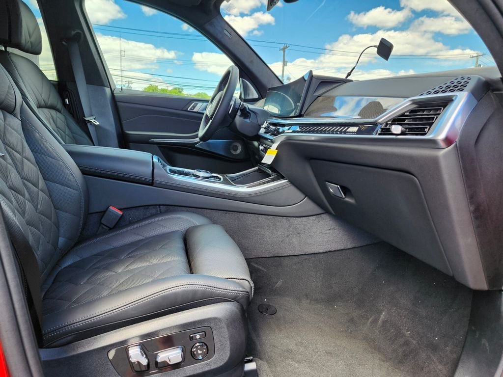 New 2026  BMW M60i image 11