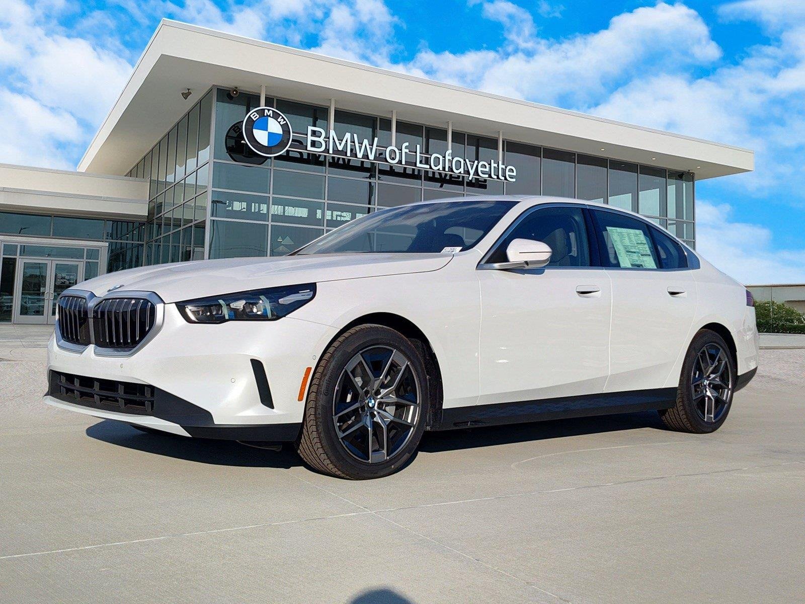 New 2027 Mineral White Metallic BMW 530i image 1