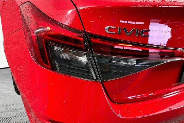 Used 2022  Honda Sport image 21