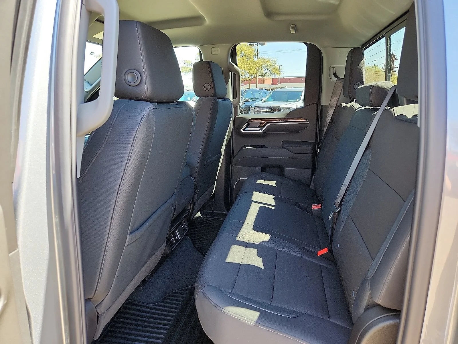 2026 GMC Sierra 1500 SLE - Photo 8