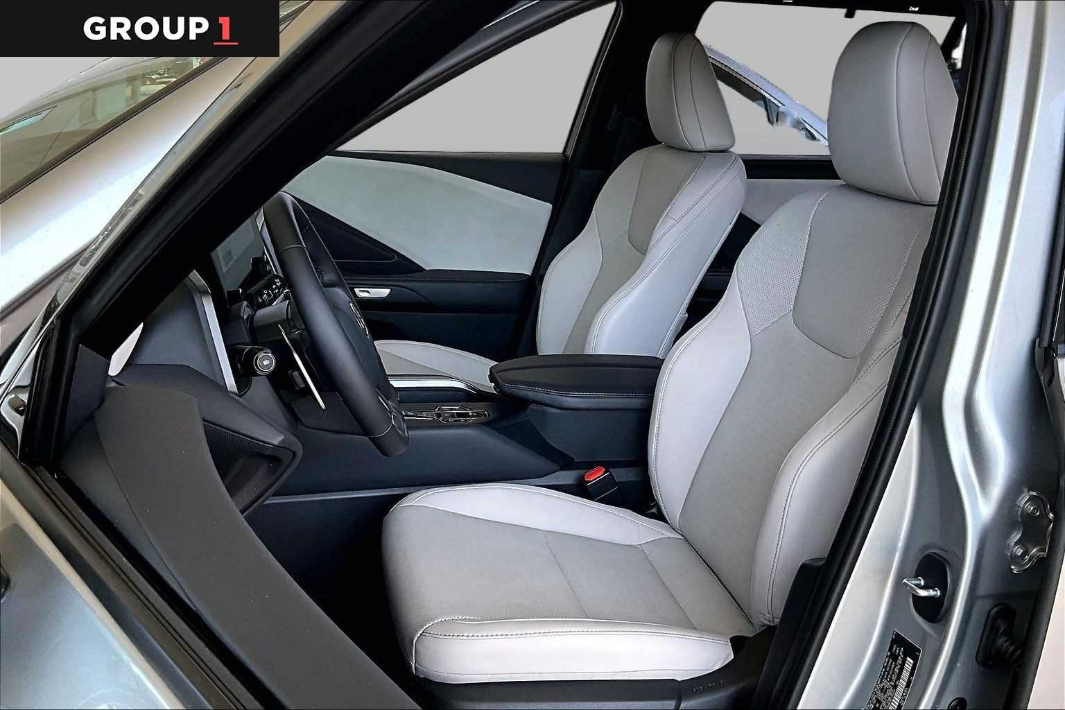 Used 2026 CELESTIAL SILVER Lexus Premium image 7