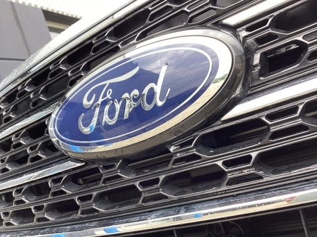 Certified Used 2023 Silver Ford XLT image 4