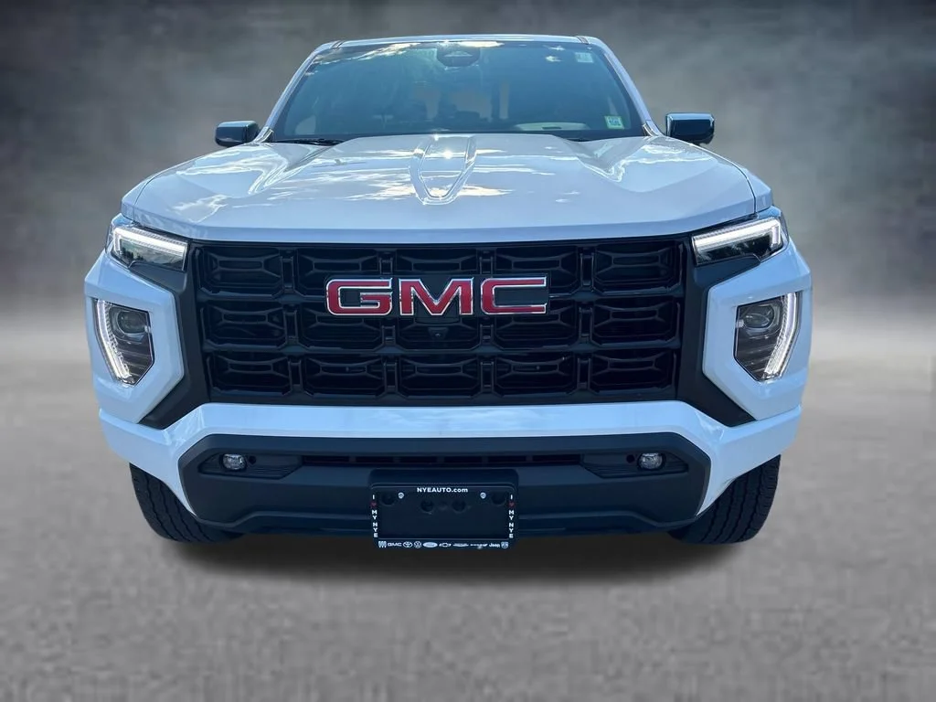 Used 2024 Summit White GMC Elevation image 2