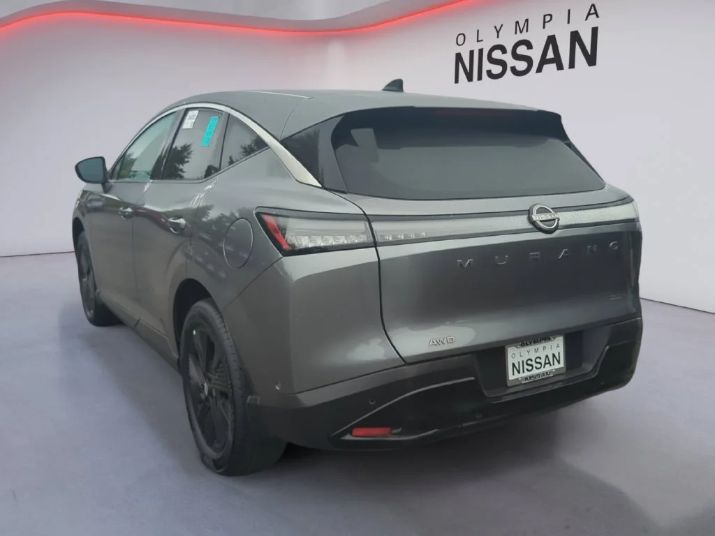 Used 2025 Gray Nissan SV image 4