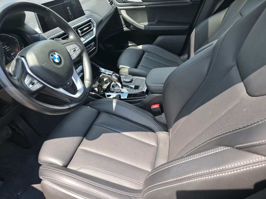 Used 2024 Gray BMW xDrive30i image 19