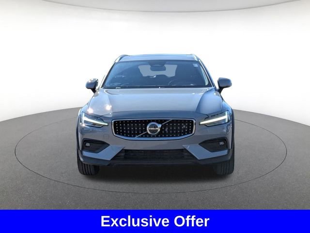 2025 Volvo V60 Cross Country Plus - Photo 6