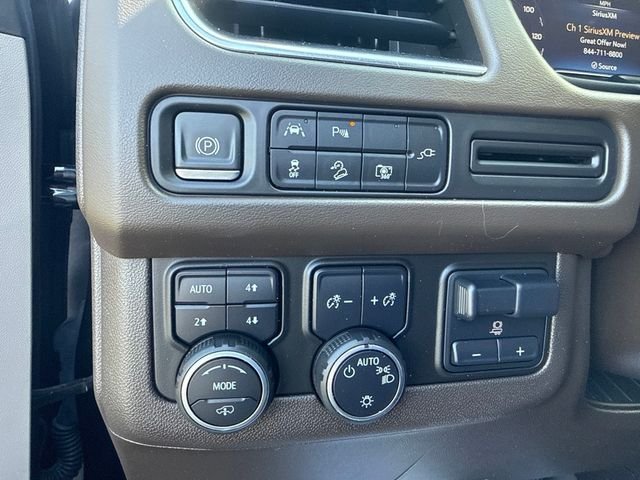 Used 2022 Black Chevrolet Z71 image 19