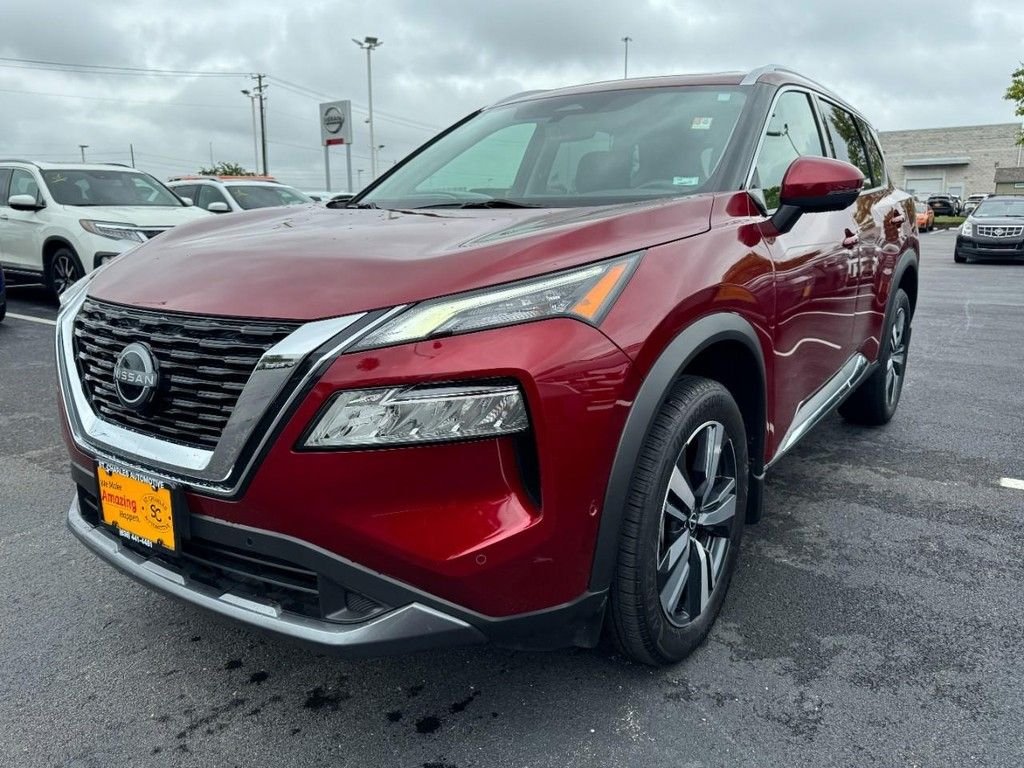 Used 2023 Red Nissan SL image 8