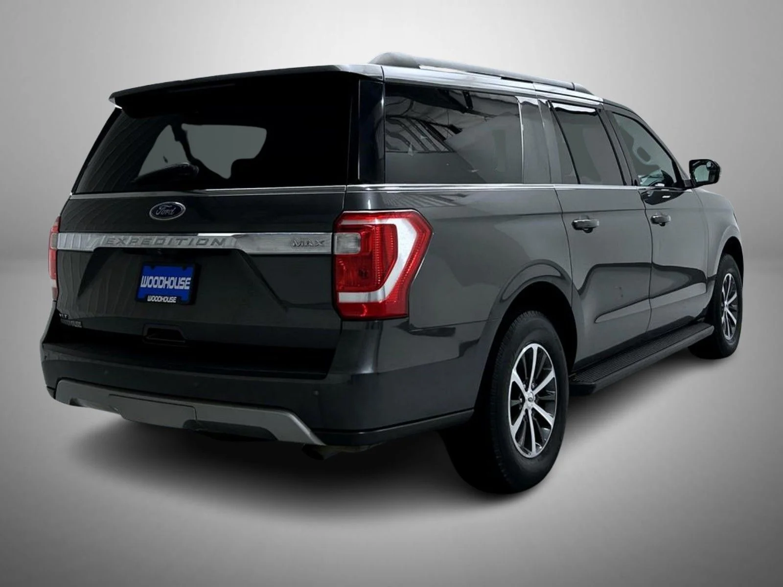 Used 2018 Gray Ford XLT image 5