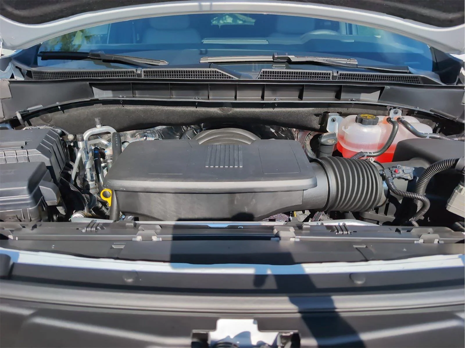 New 2026 Summit White GMC Elevation image 32