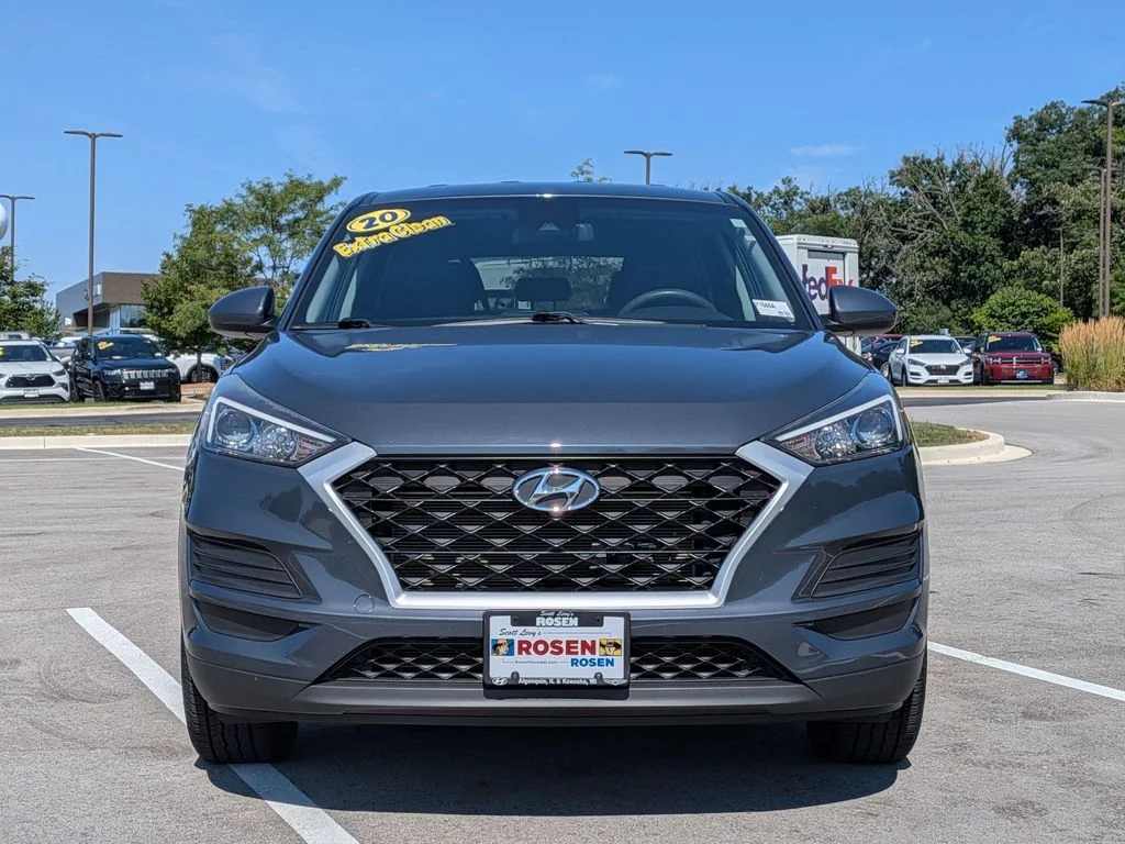 Used 2020 Blue Hyundai SE image 2