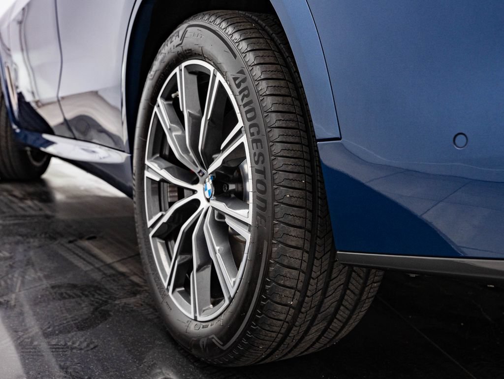 Used 2022 Phytonic Blue Metallic BMW M50i image 53