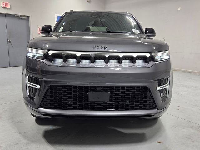 New 2026 Baltic-Gray Metallic Clear-Coat Exterior Paint Jeep Limited Altitude image 2
