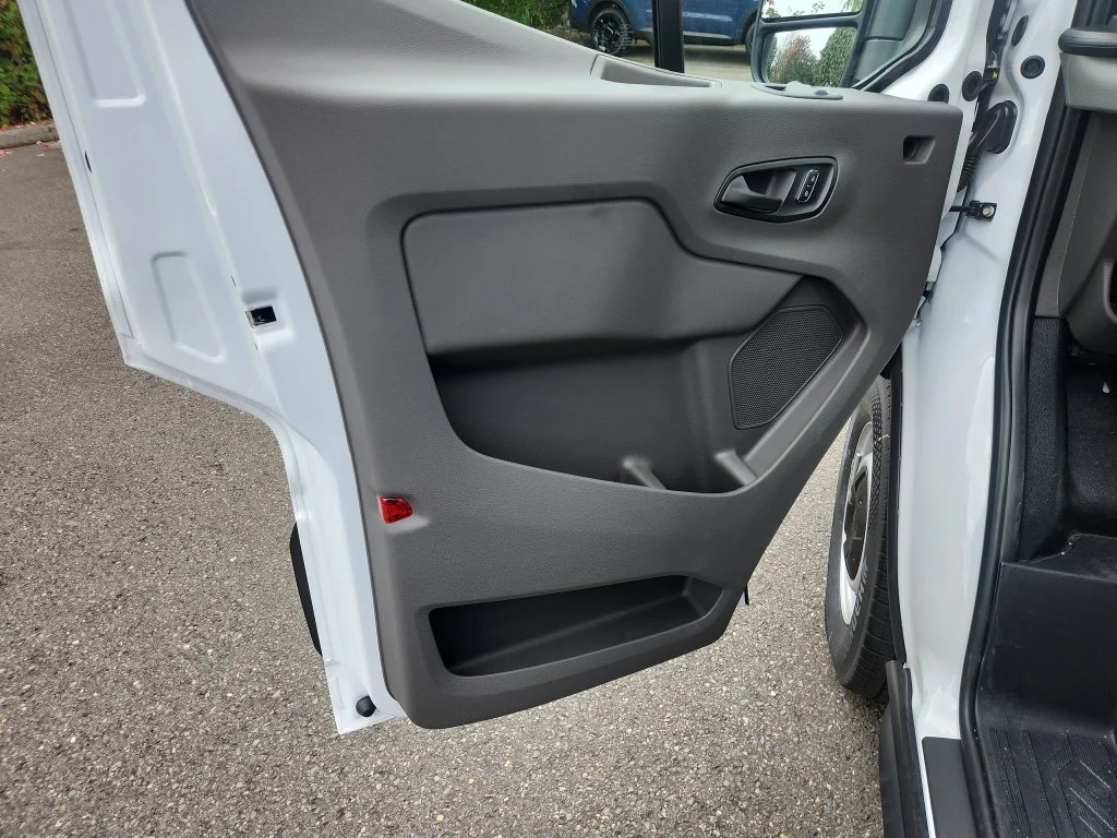 New 2027 White Ford Base image 14