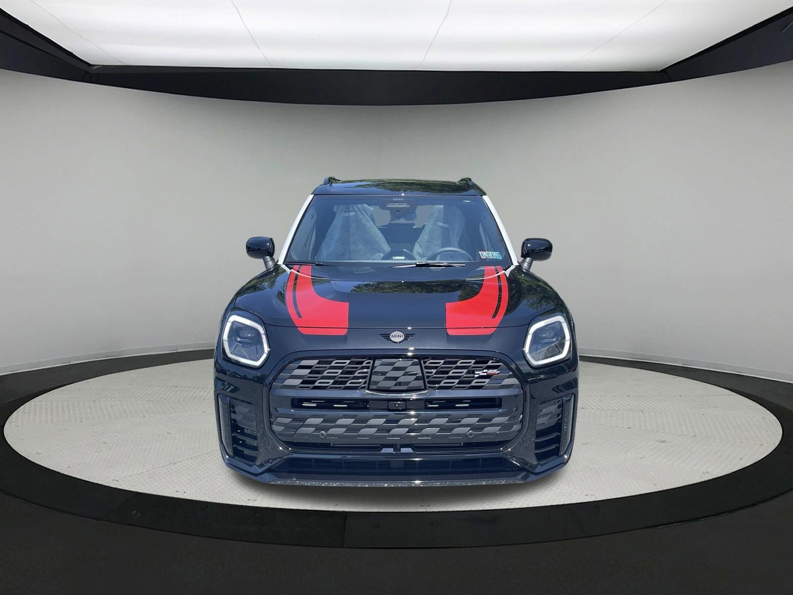 New 2027 Midnight Black II Metallic MINI Iconic image 2
