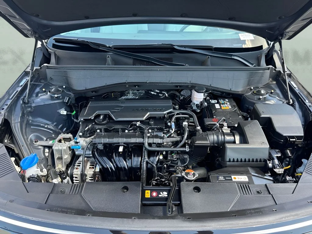 Used 2025 Black Hyundai SEL image 25