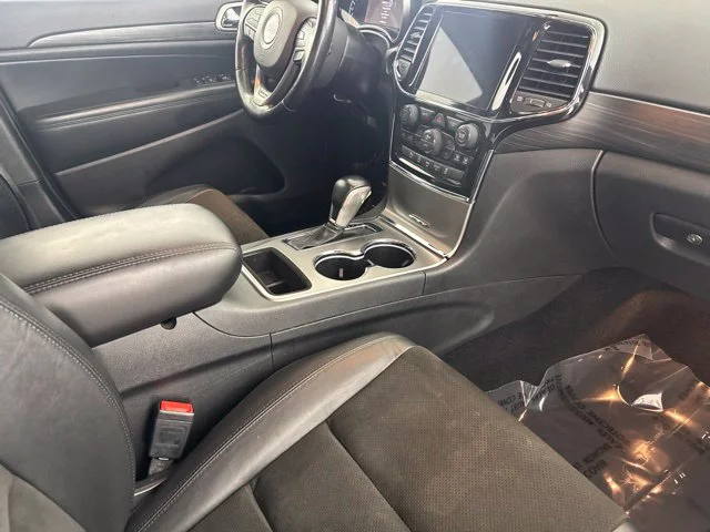Used 2021 Red Jeep Laredo X image 27