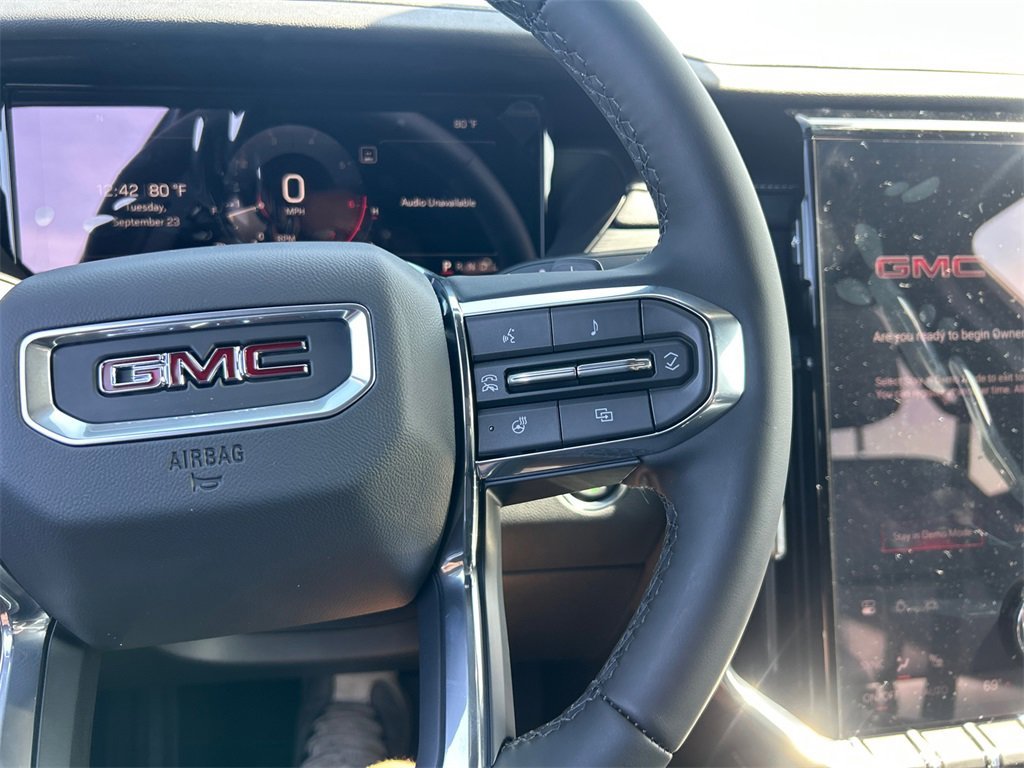 2026 GMC ACADIA - Image 19
