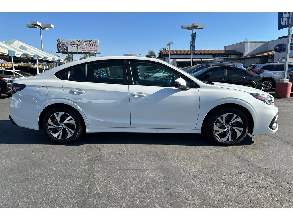 Used 2025 Crystal White Pearl Subaru Premium image 7