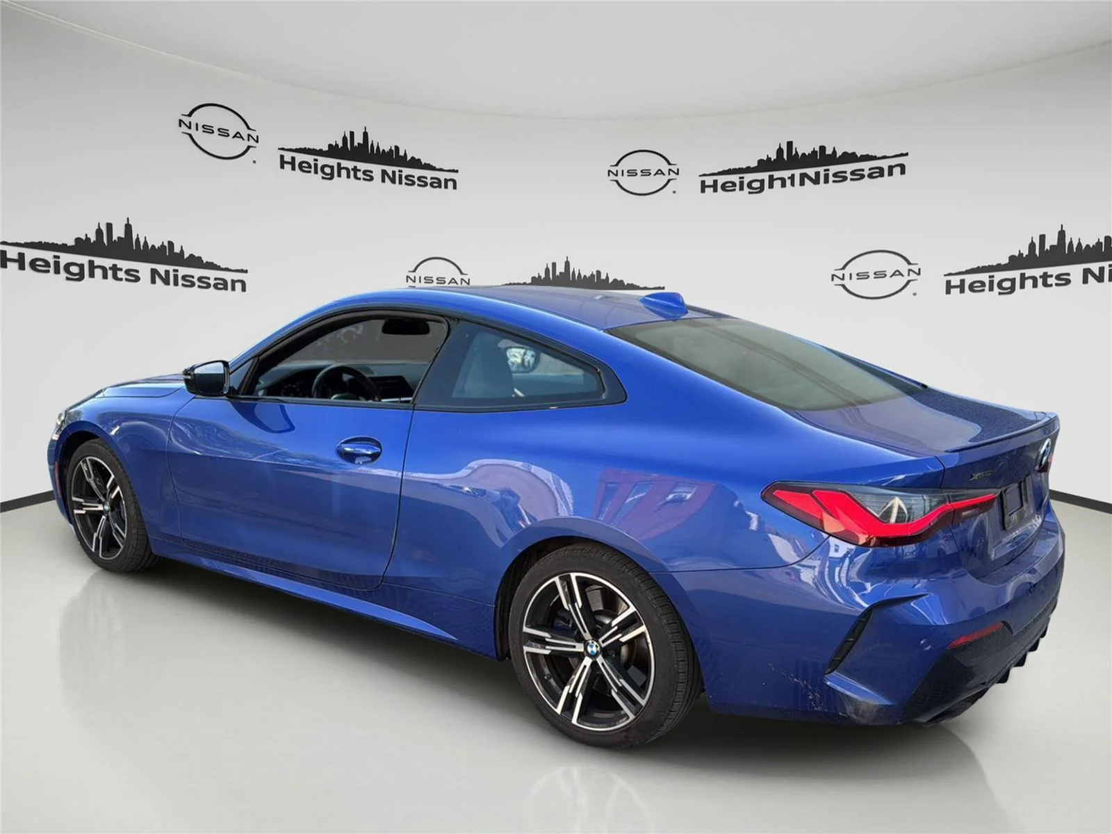 Used 2021 Portimao Blue Metallic BMW M440i xDrive image 2