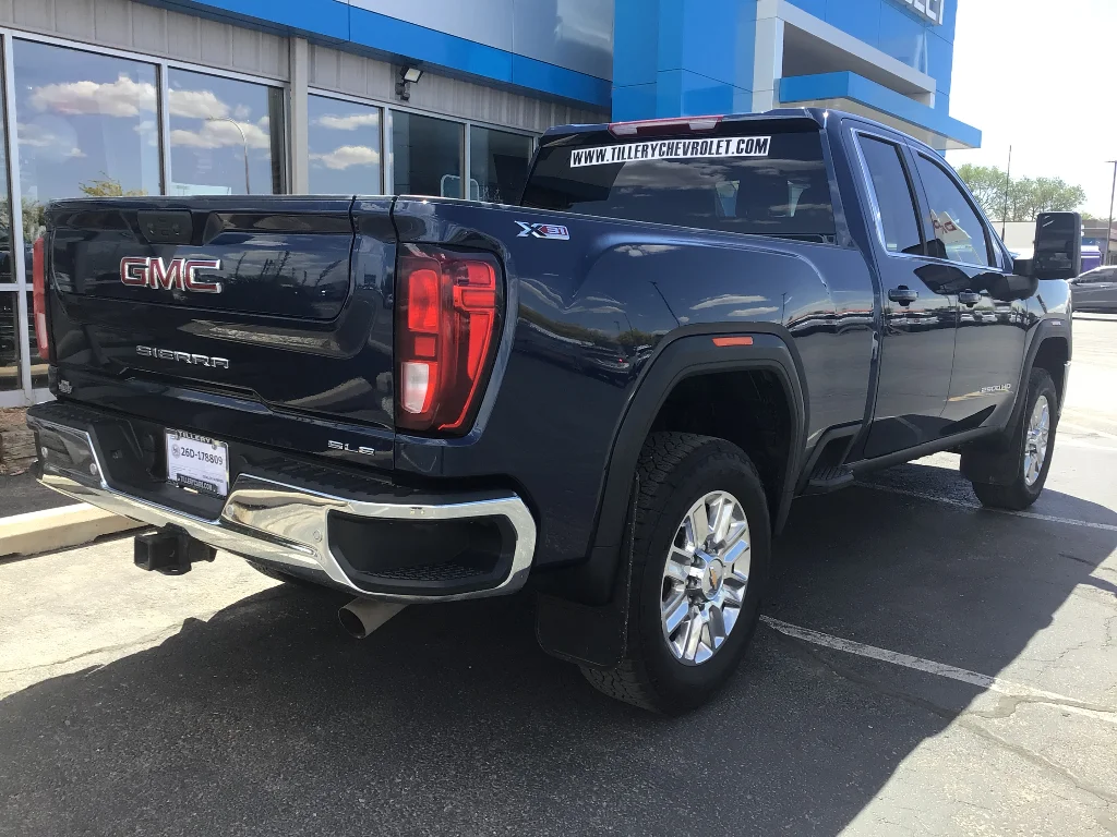 Used 2022 Pacific Blue Metallic GMC SLE image 5