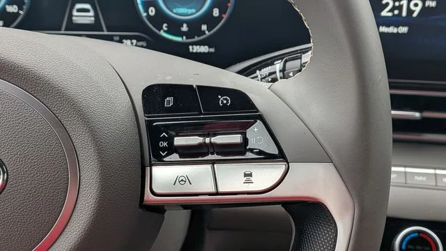 Certified Used 2023 Silver Hyundai SEL image 15