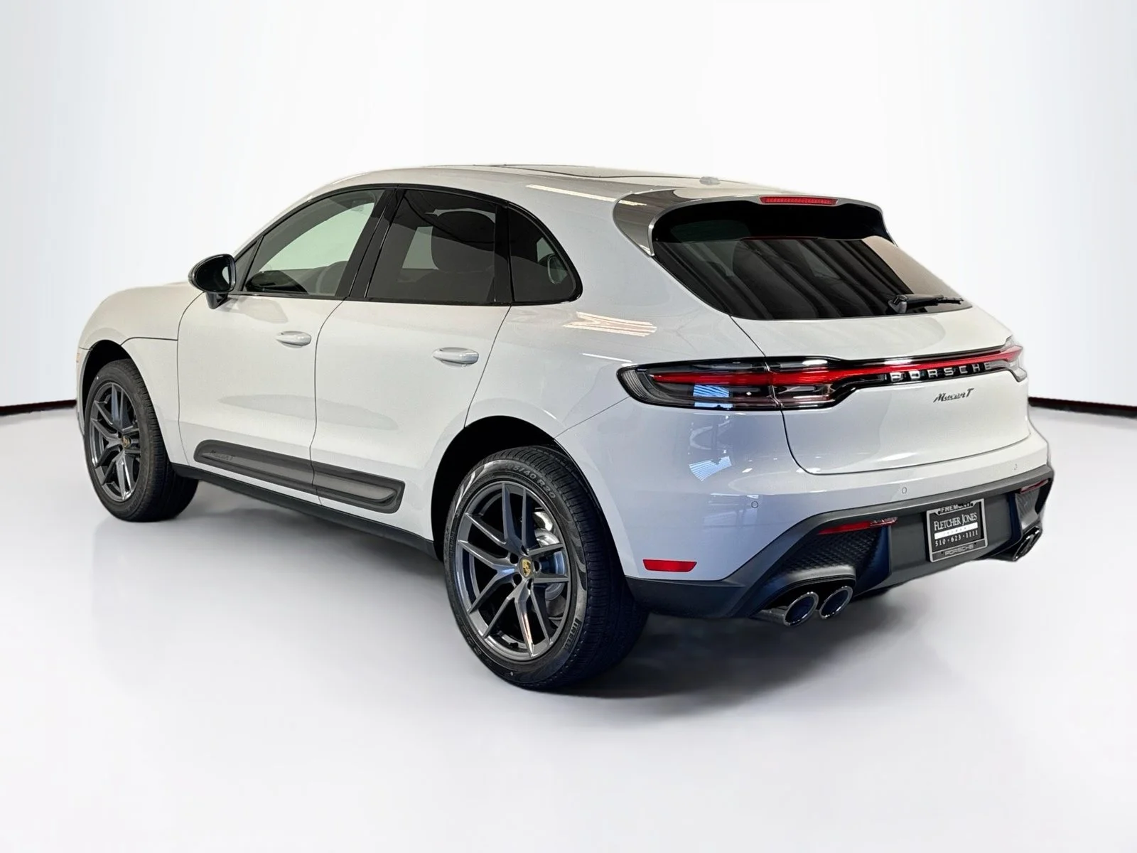 Used 2026 Chalk Porsche T image 3