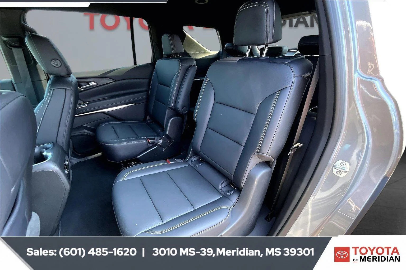 Used 2026 Sterling Gray Metallic Chevrolet FWD LT image 19